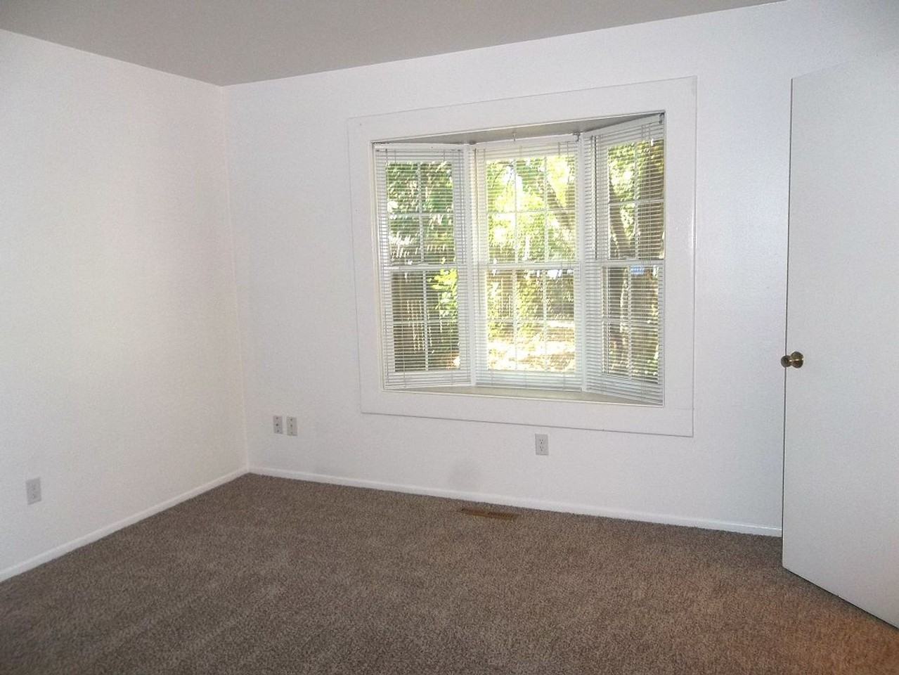 513 North Impala Drive - Photo 5 of 7