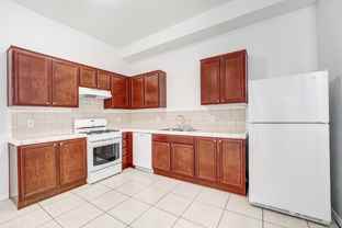 9124 S Broadway - Photo 1 of 1