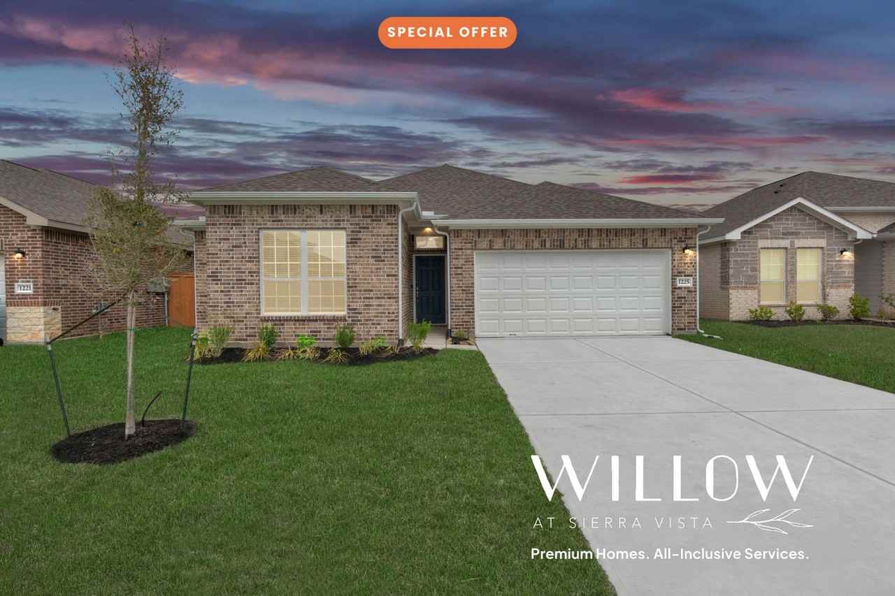 1237 Scarlet Creek Drive - Photo 2 of 38