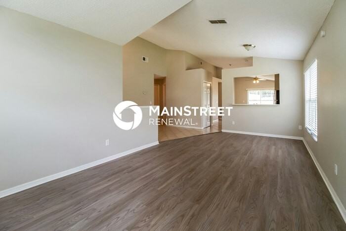 2826 Delcrest Ct - Photo 7 of 16