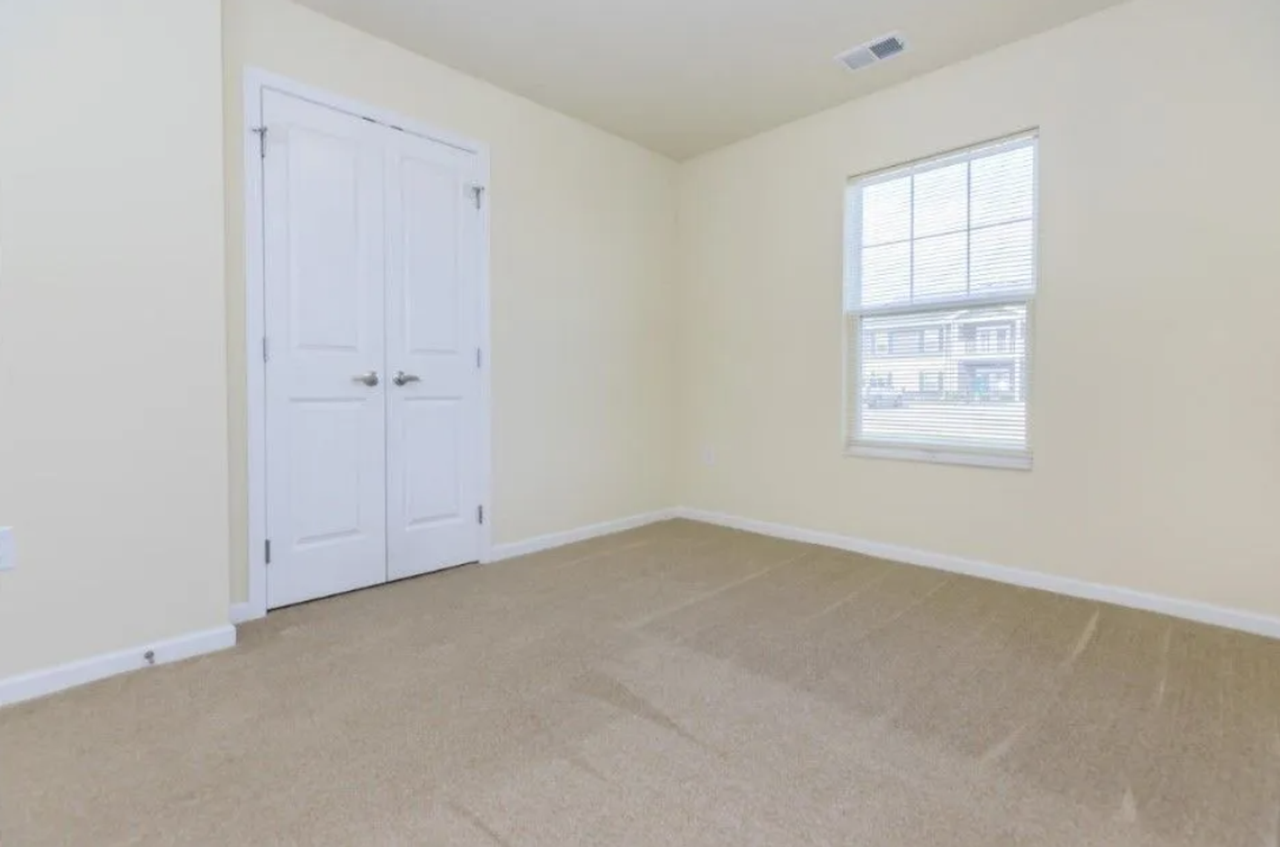 Sunridge Apartments - Photo 7 of 7