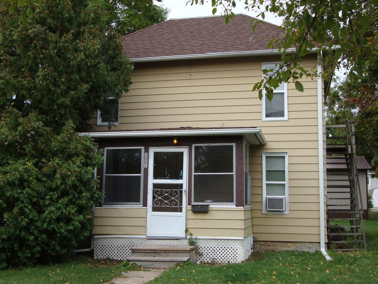 1221 Tremont Street - Photo 5 of 21