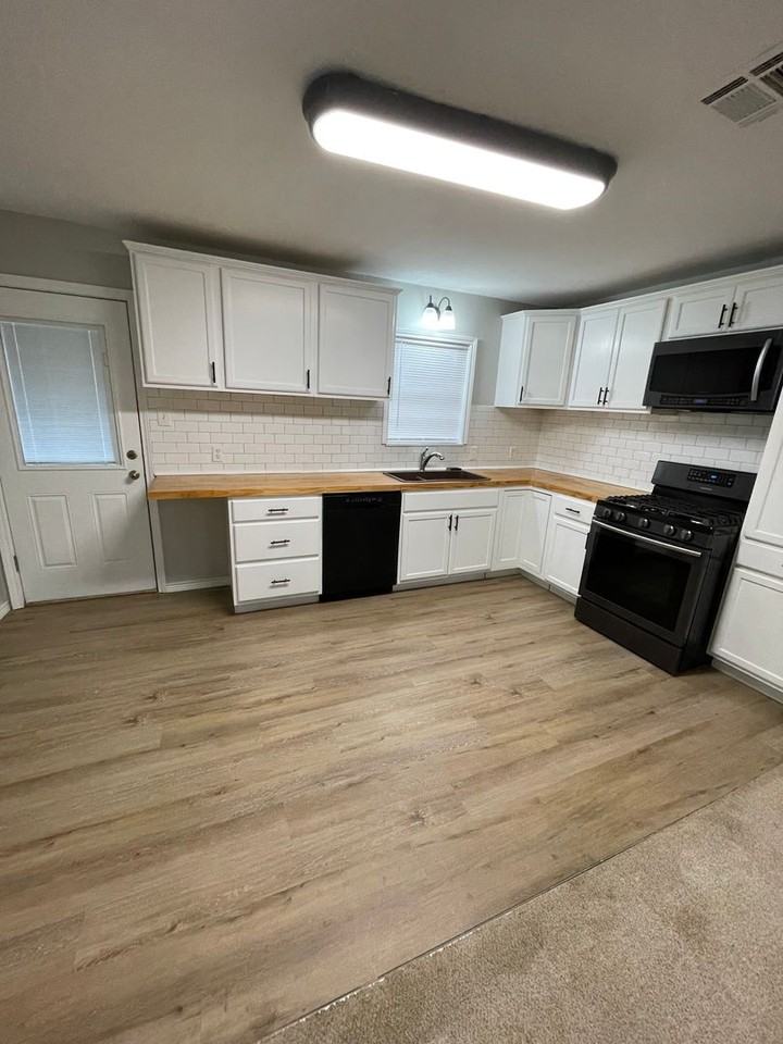 3105 Donald Drive - Photo 6 of 13