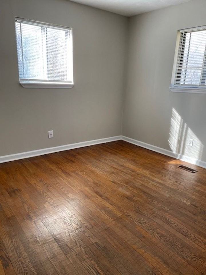 2104 Ollie Street - Photo 5 of 13