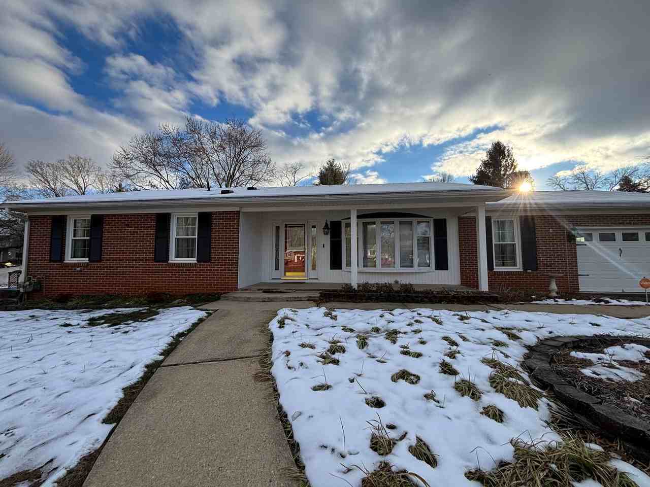 136 Grimes Street - Photo 5 of 50