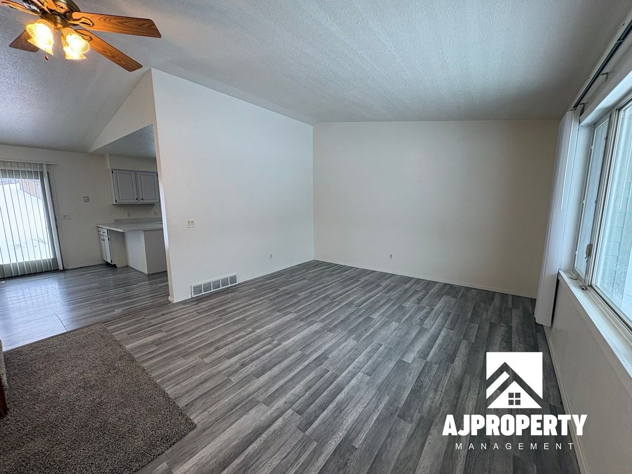 5801 West Coughran Court - Photo 3 of 22