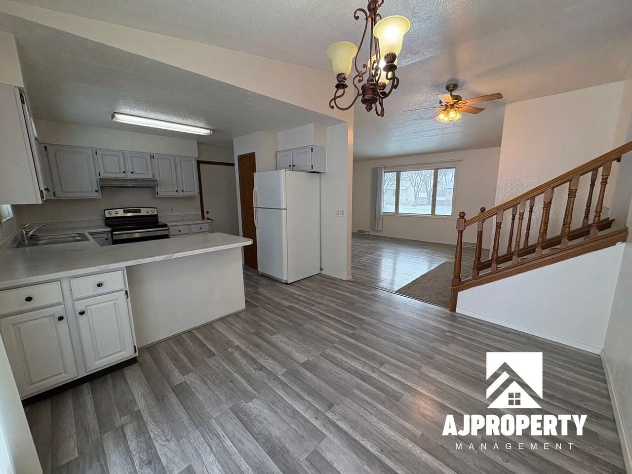 5801 West Coughran Court - Photo 6 of 22