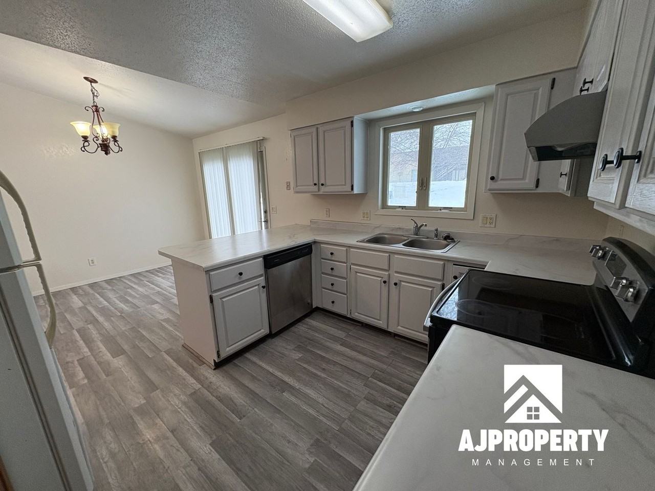 5801 West Coughran Court - Photo 7 of 22