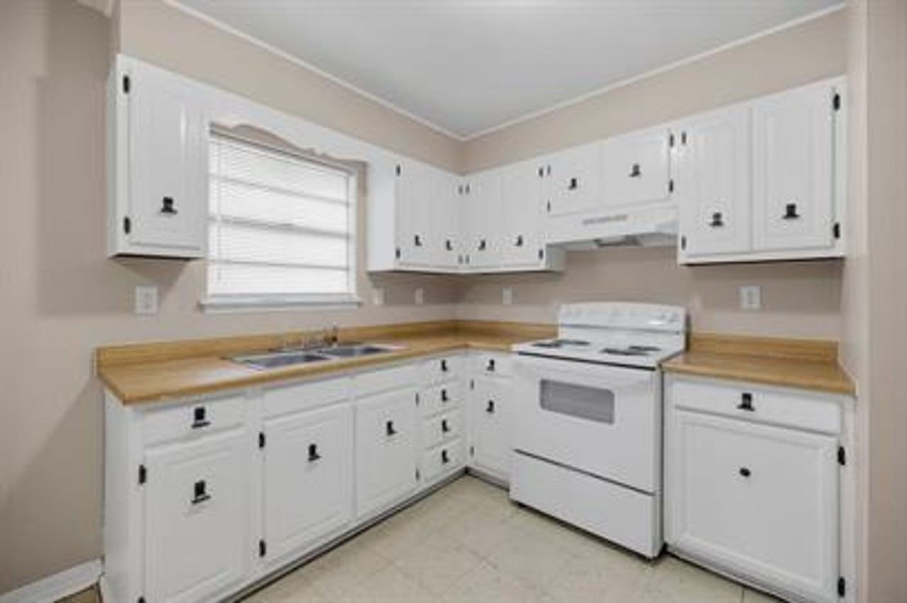 811 South Olive Street - Photo 3 of 13