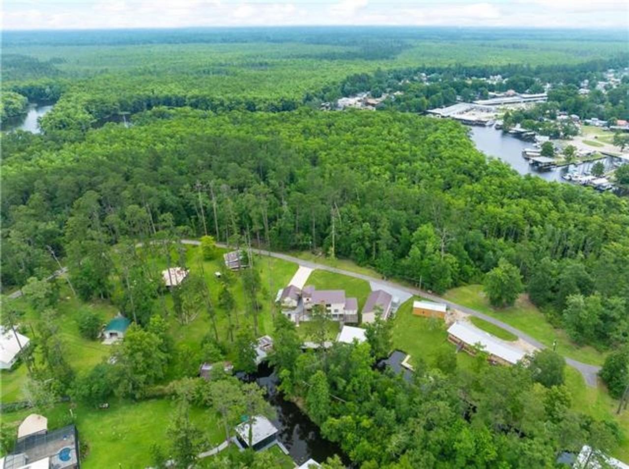 21786 Rosemond Lane - Photo 5 of 30