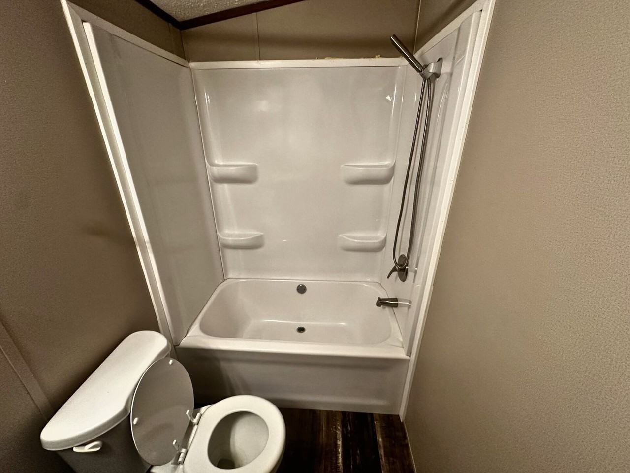 18325 Miller Ln - Photo 6 of 16