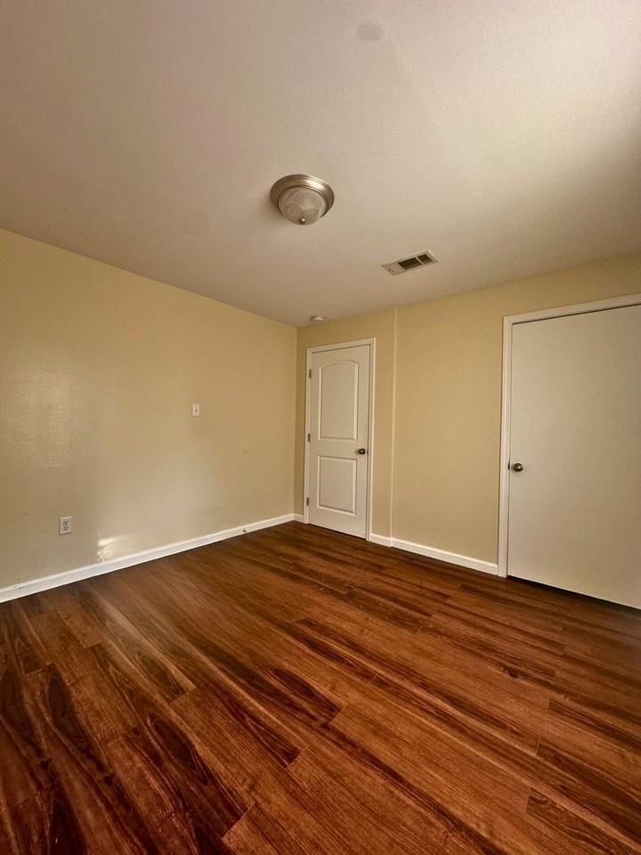 30121 Julia Street - Photo 2 of 18