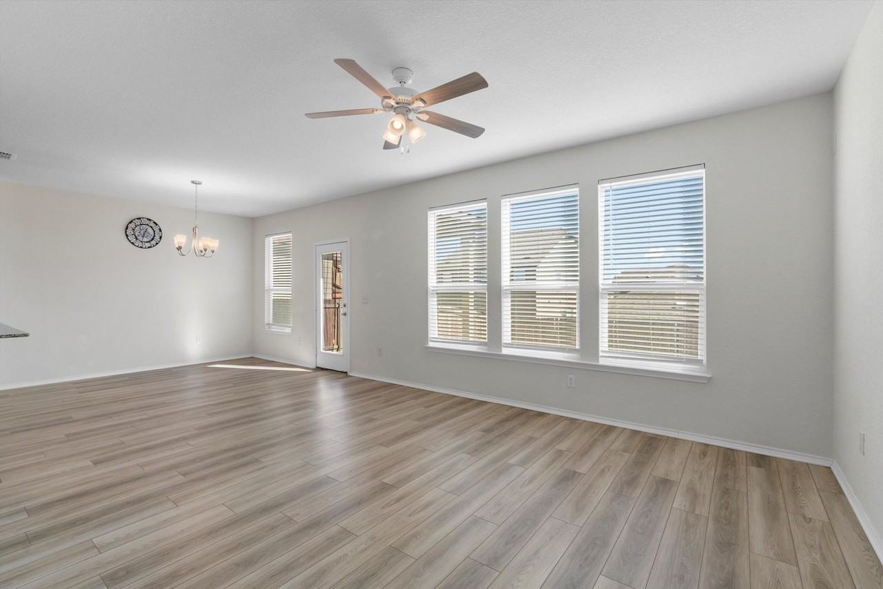 7705 Song Sparrow Drive - Photo 4 of 28