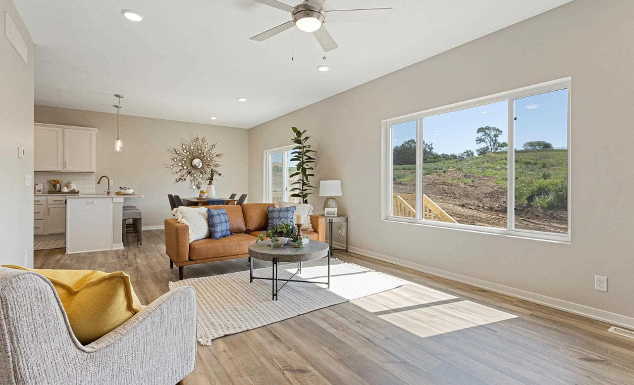 12002 Edgewater Drive - Photo 6 of 7