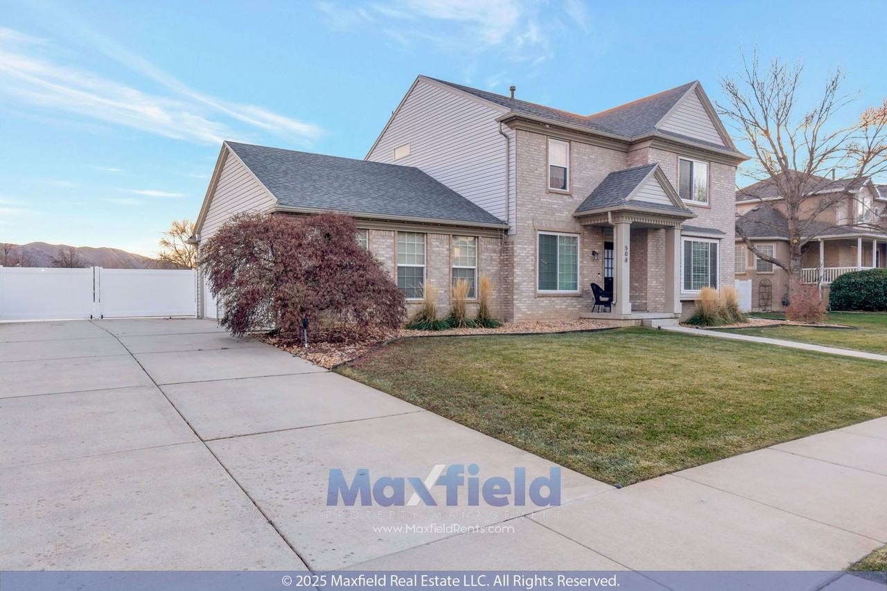 508 East High Berry Lane - Photo 2 of 40