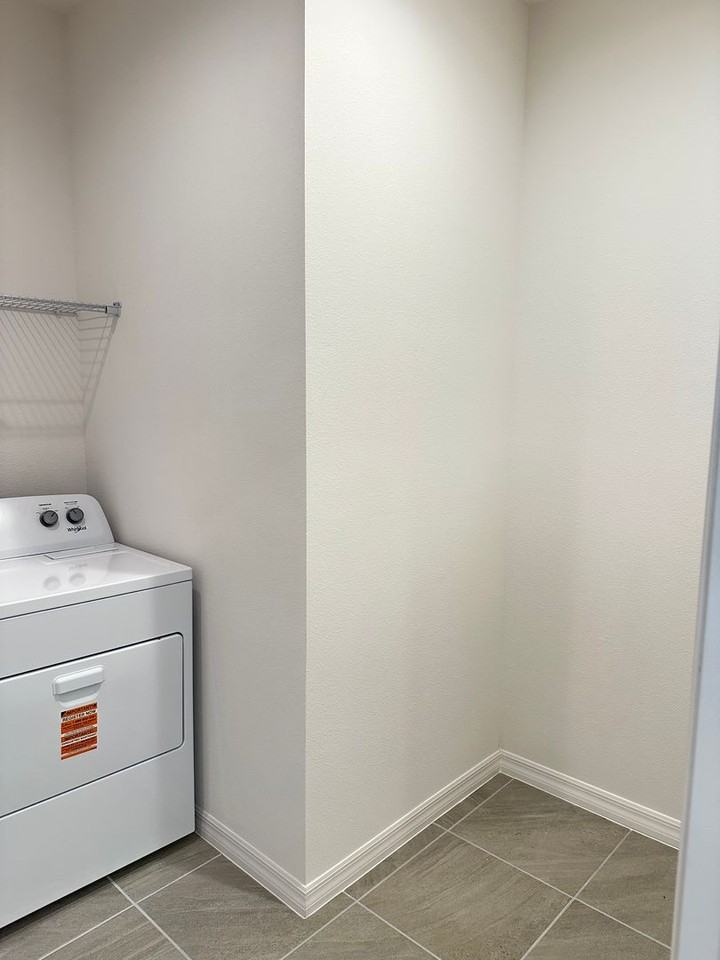 5850 Ali Grace Drive - Photo 5 of 30