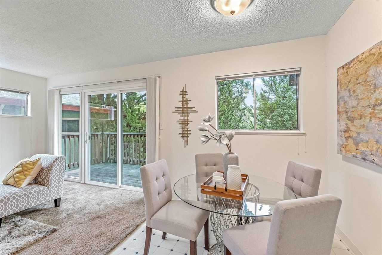 389 Somerset Rd #2 - Photo 4 of 11