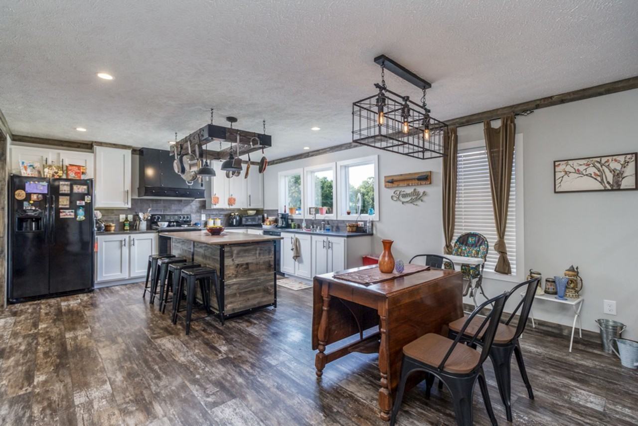 27185 Shelly Dr - Photo 6 of 26