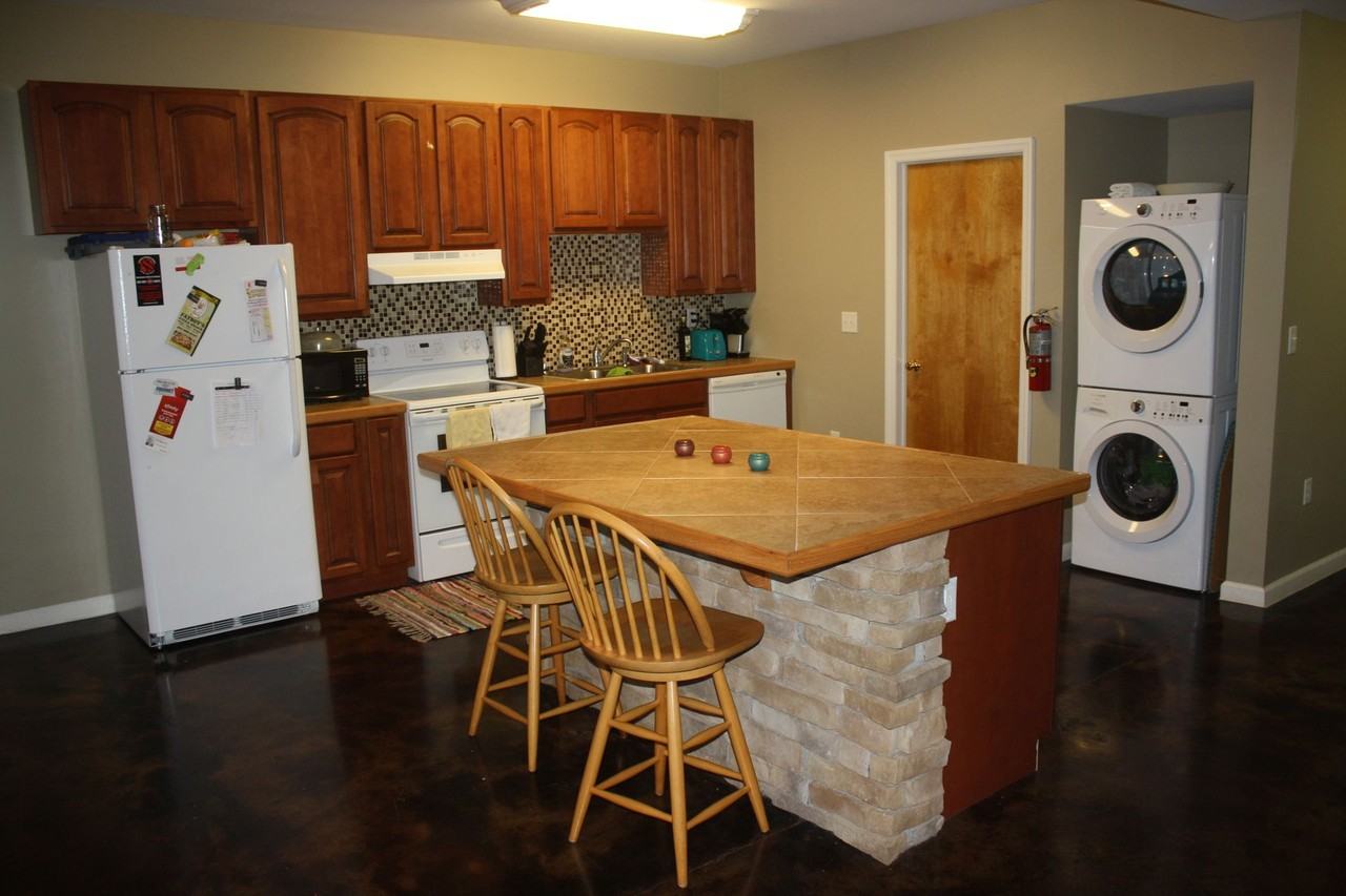 4 Bedroom Luxury Apartments - Photo 3 of 5