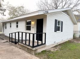 featured image of 2006 Gorman Avenue