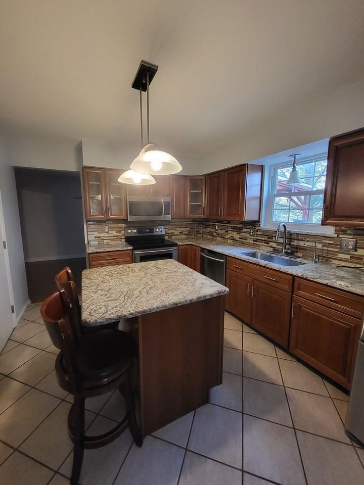 412 Larkspur Loop - Photo 4 of 29