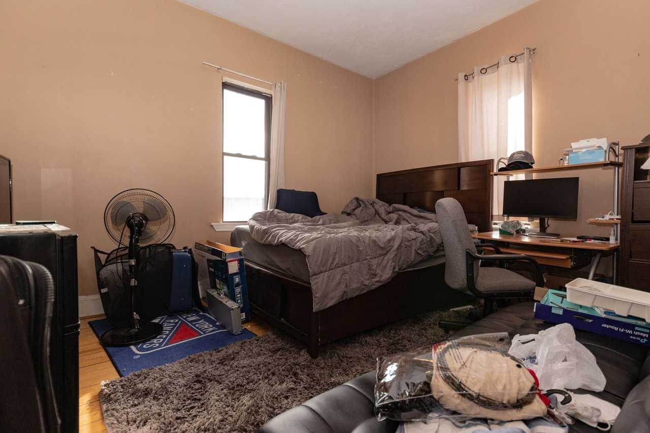 182 Harvard Street - Photo 5 of 7