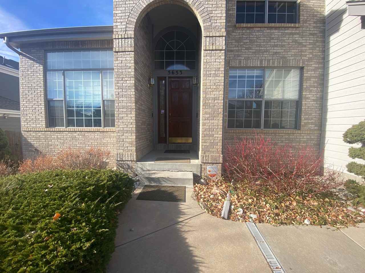 5653 South Ventura Court - Photo 3 of 39