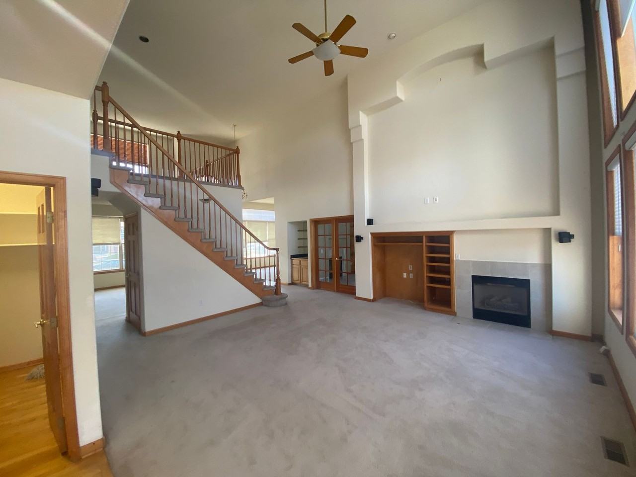 5653 South Ventura Court - Photo 5 of 39