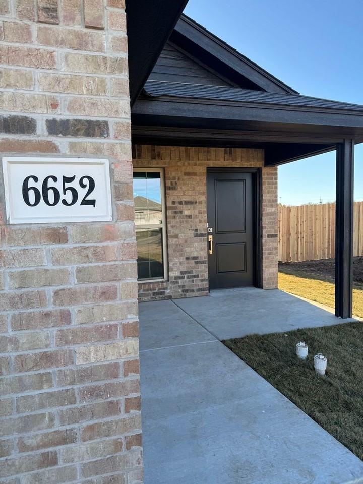 6652 Pepperdine Drive - Photo 2 of 19