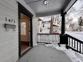 featured image of 1471 Hoyt Street