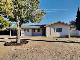 featured image of 1448 E 2nd St