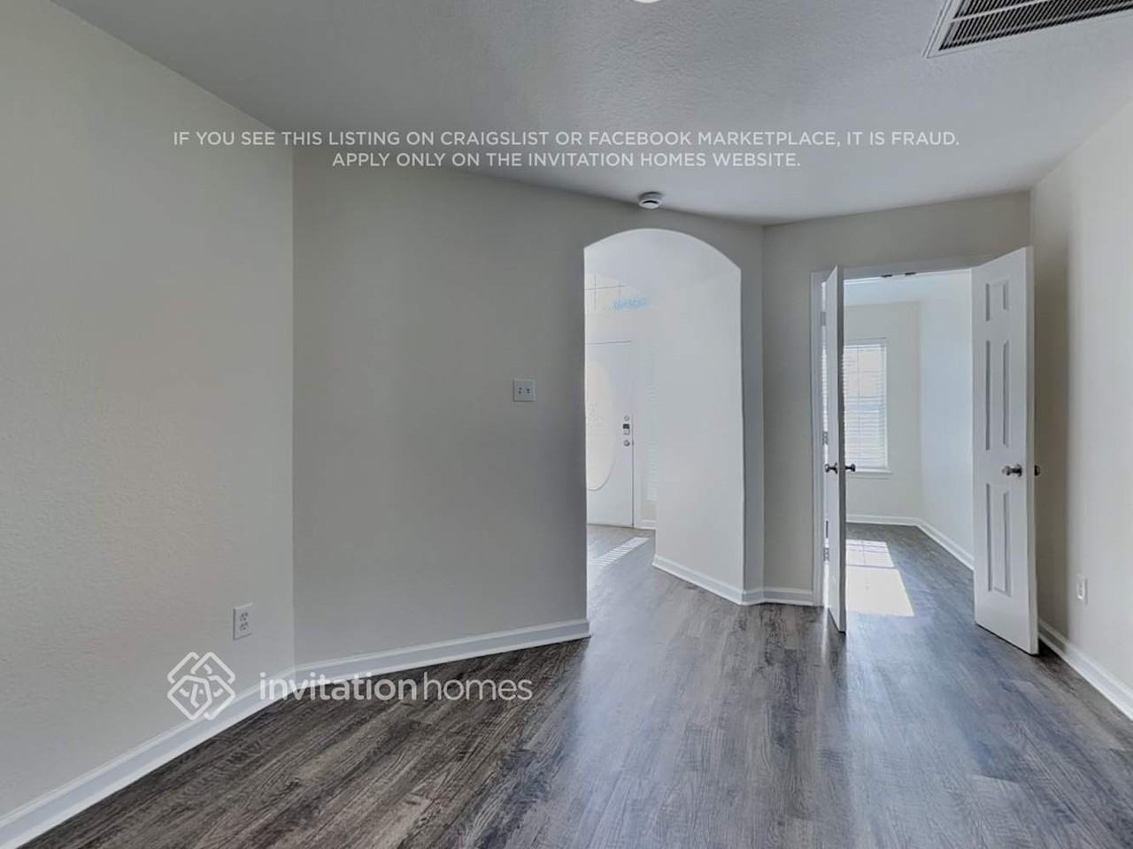 9122 Prairie Trails Dr - Photo 4 of 19