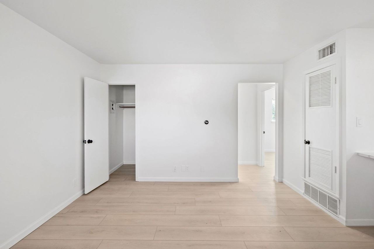 806 East 13th Street #108 - Photo 7 of 31