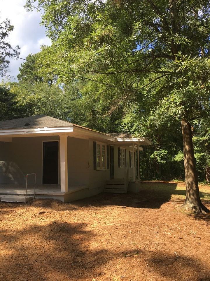 423 Wilshire Road Northeast - Photo 7 of 27