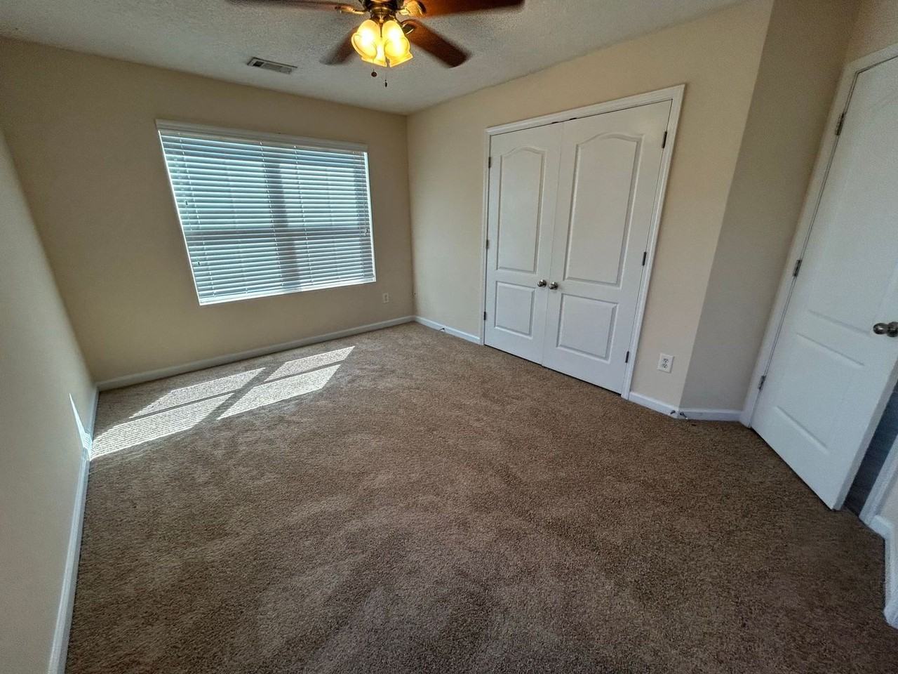 252 Fern Ridge Court - Photo 4 of 15