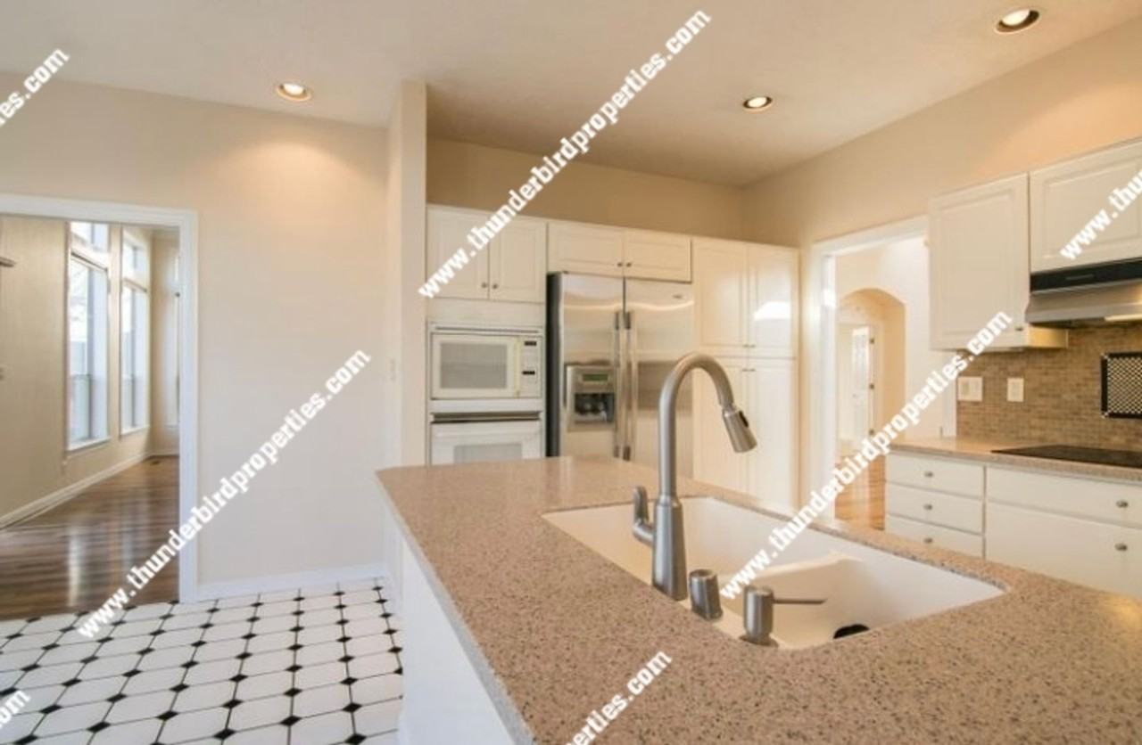 11509 Pine Top Lane Northeast - Photo 7 of 11