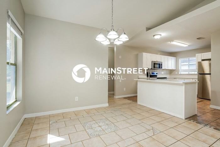 2914 Nw 11th St - Photo 4 of 15