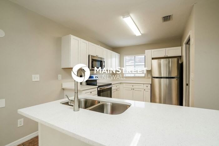 2914 Nw 11th St - Photo 5 of 15