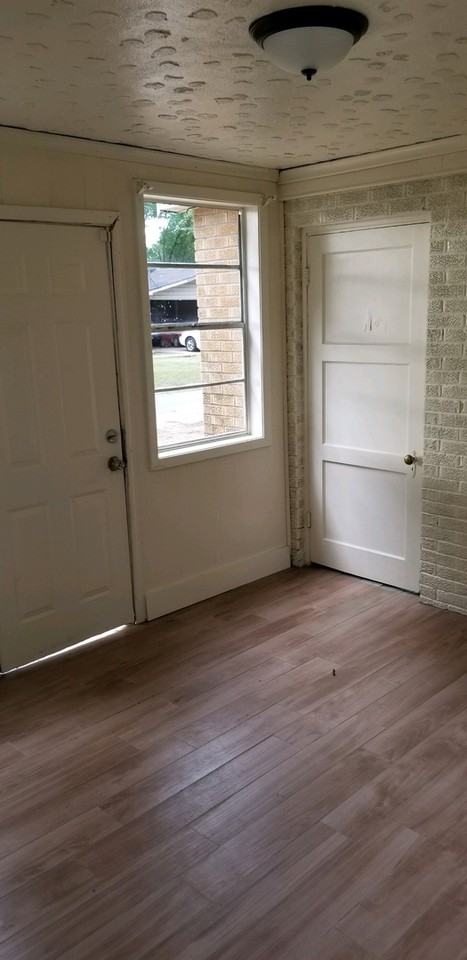 5430 Virginia Avenue - Photo 2 of 16