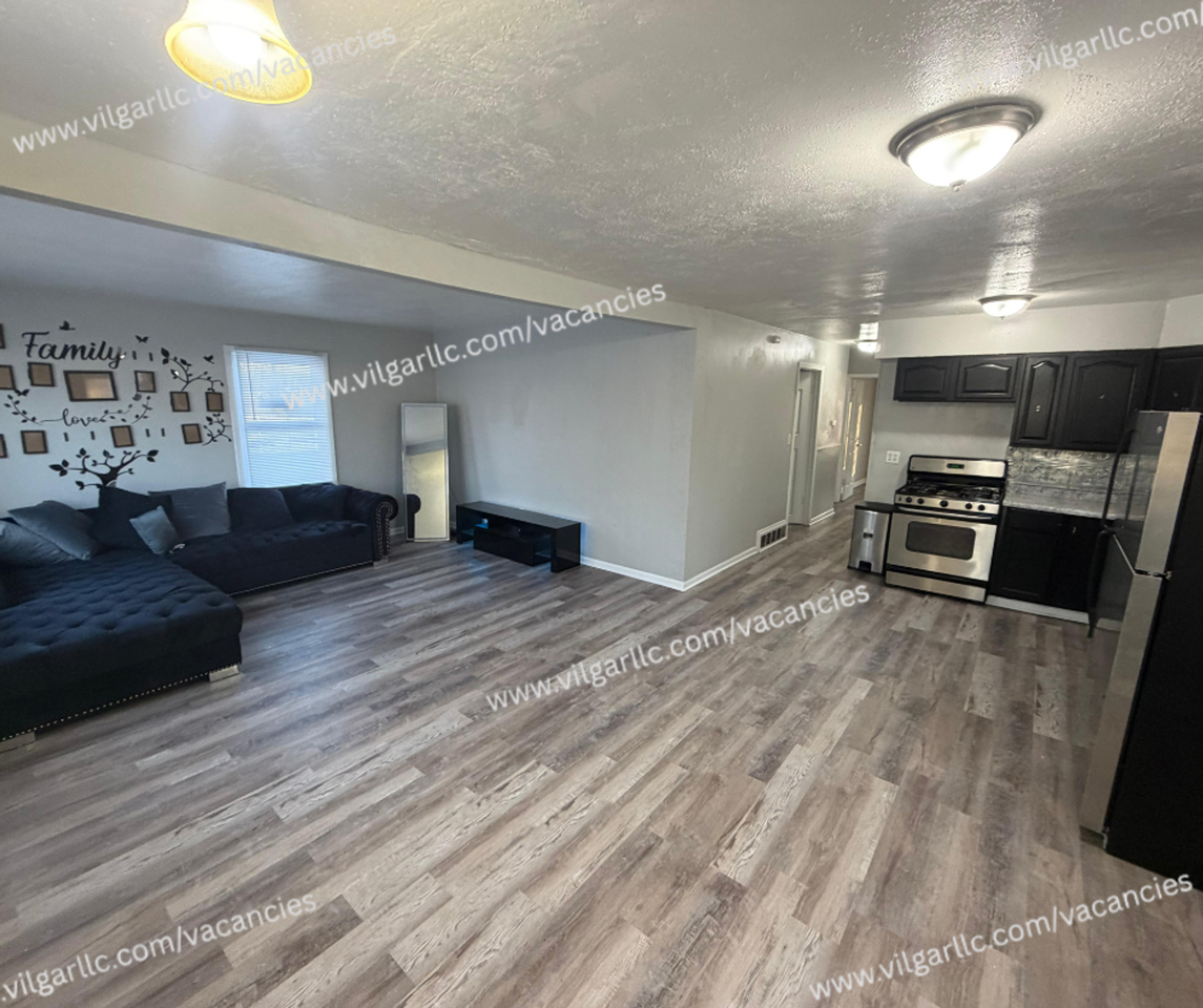 1501 Tennessee Street - Photo 3 of 19