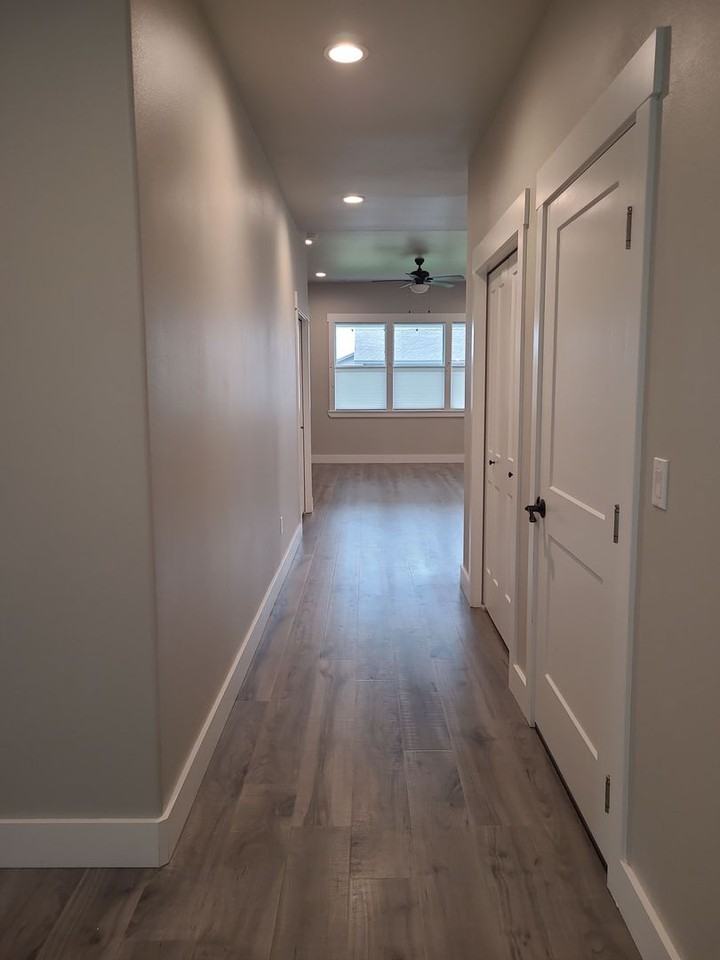 1505 W Bonneville St - Photo 6 of 37