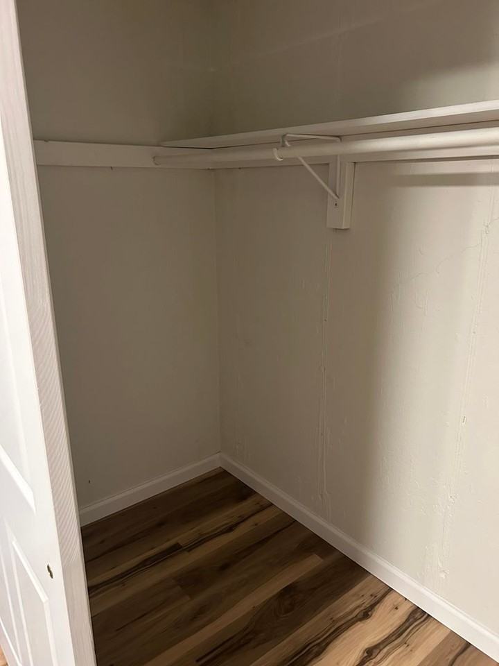 348 Mclean Avenue - Photo 6 of 8