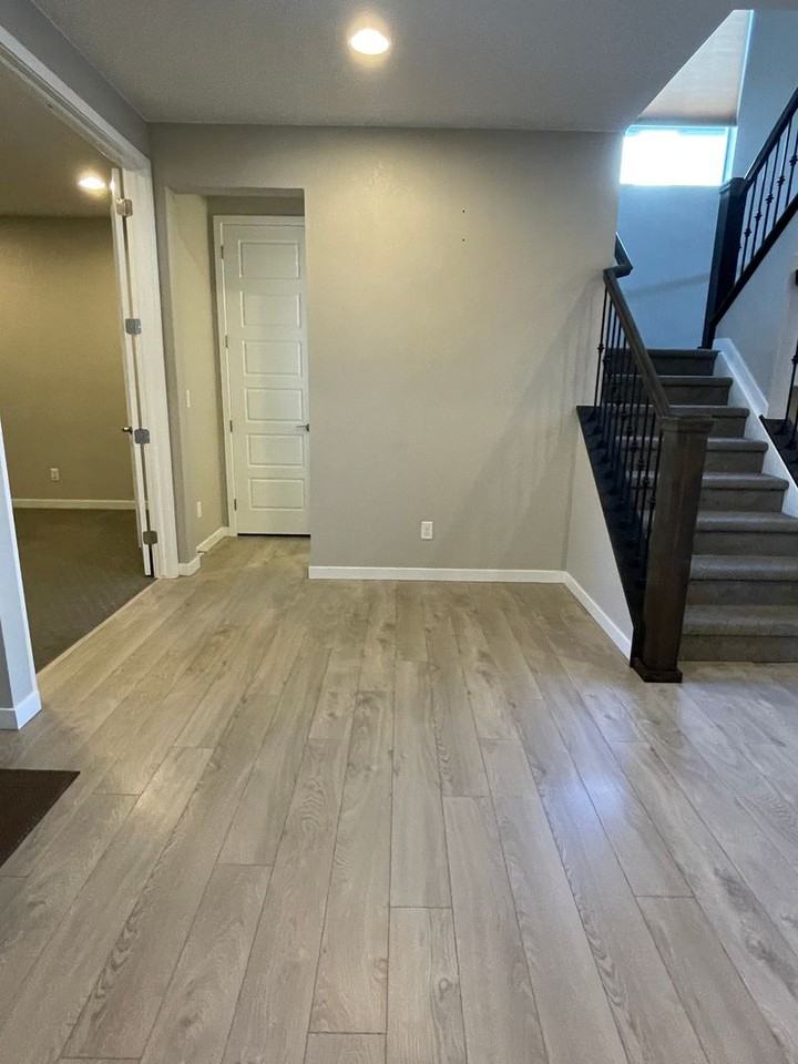 393 Polaris Cir - Photo 3 of 36