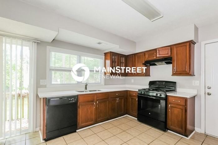 285 Blue Heron Dr - Photo 6 of 17