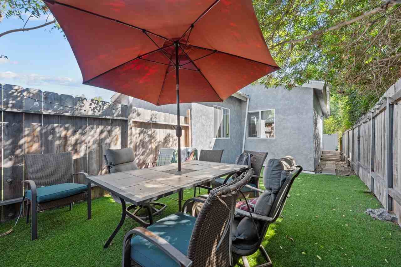 5320 Redding Rd - Photo 3 of 18