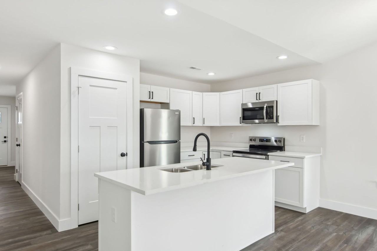 Bedford Creek - Photo 4 of 22