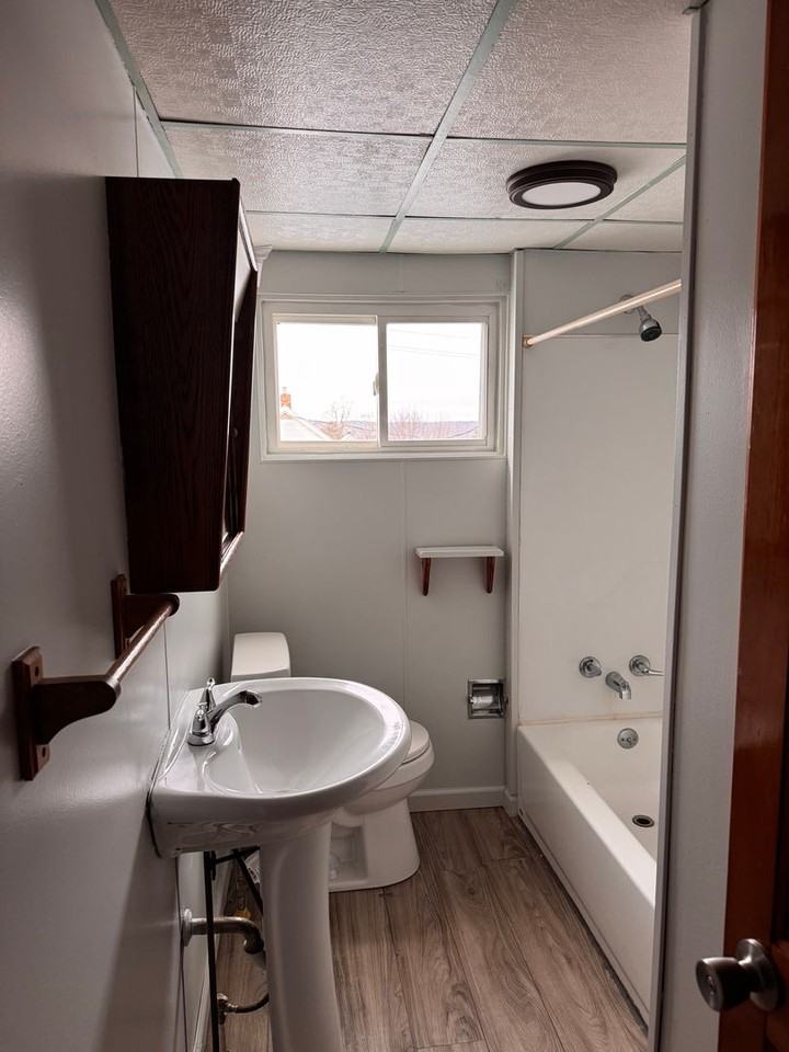 519 Emerson Avenue - Photo 5 of 9