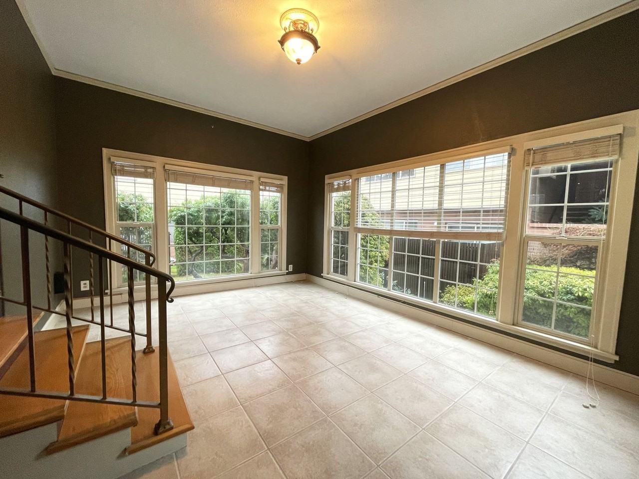 5514 Northeast Halsey Street - Photo 6 of 27