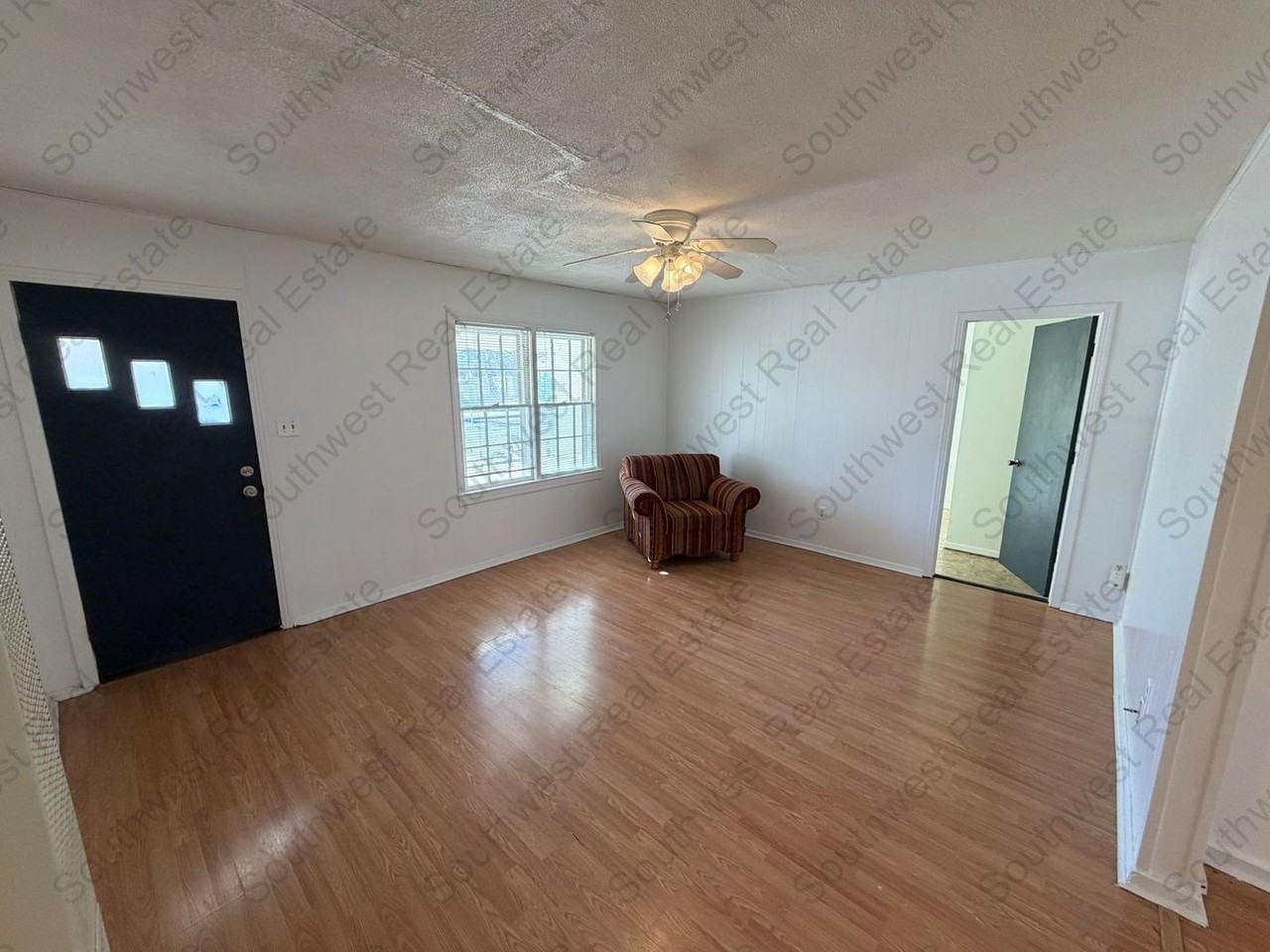 1010 West 14th Street - Photo 2 of 11