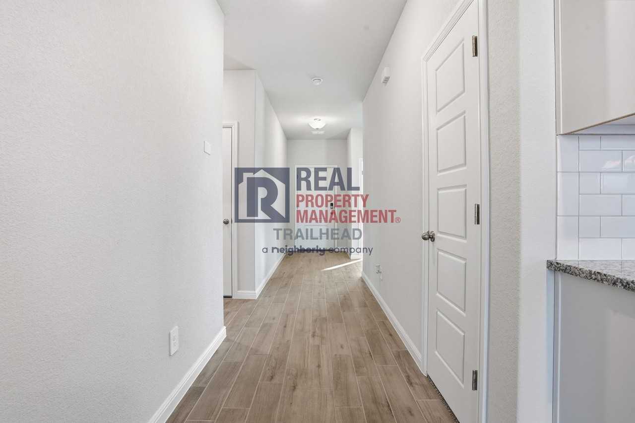 1920 Preakness Drive - Photo 5 of 30